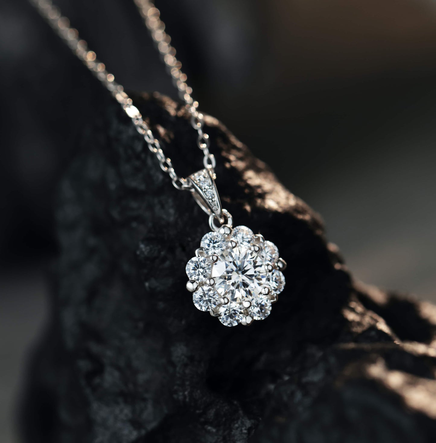 Aurore Lotus Necklace in Moissanite