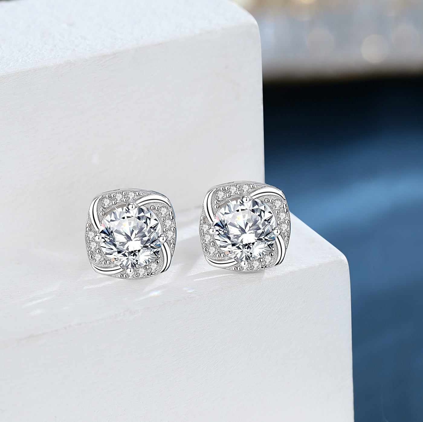 2 carats Lab Grown Diamond Studs