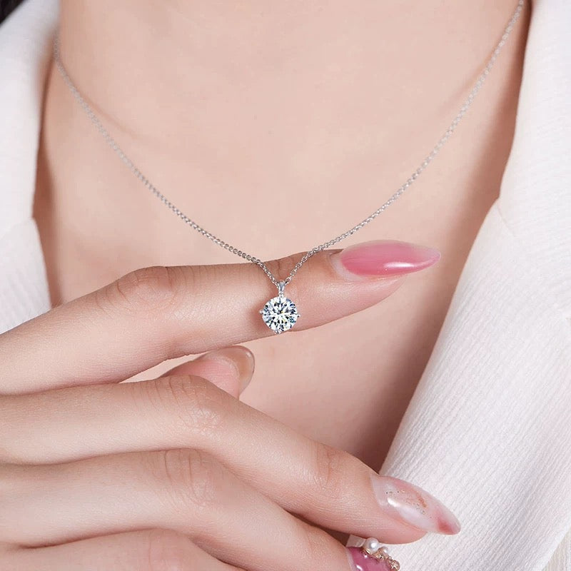 Blanche Diamond Necklace in Moissanite