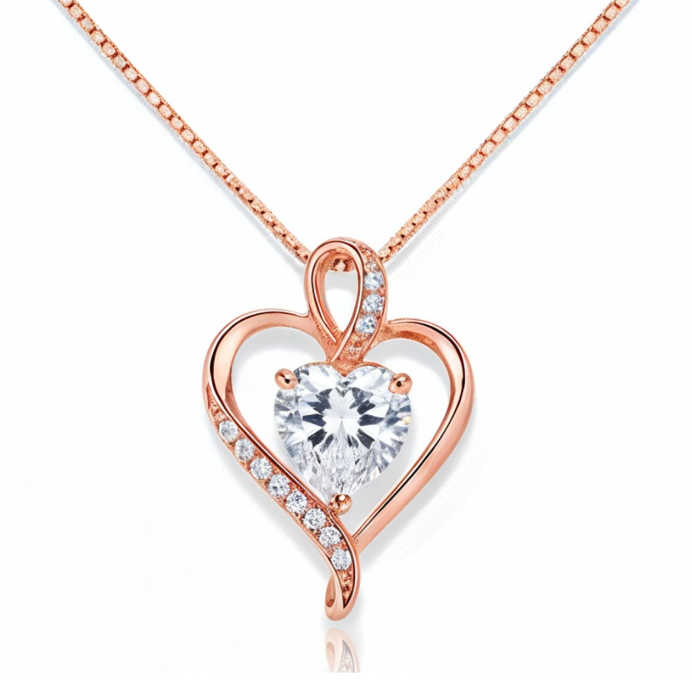 Avery Heart Necklace in Rose gold