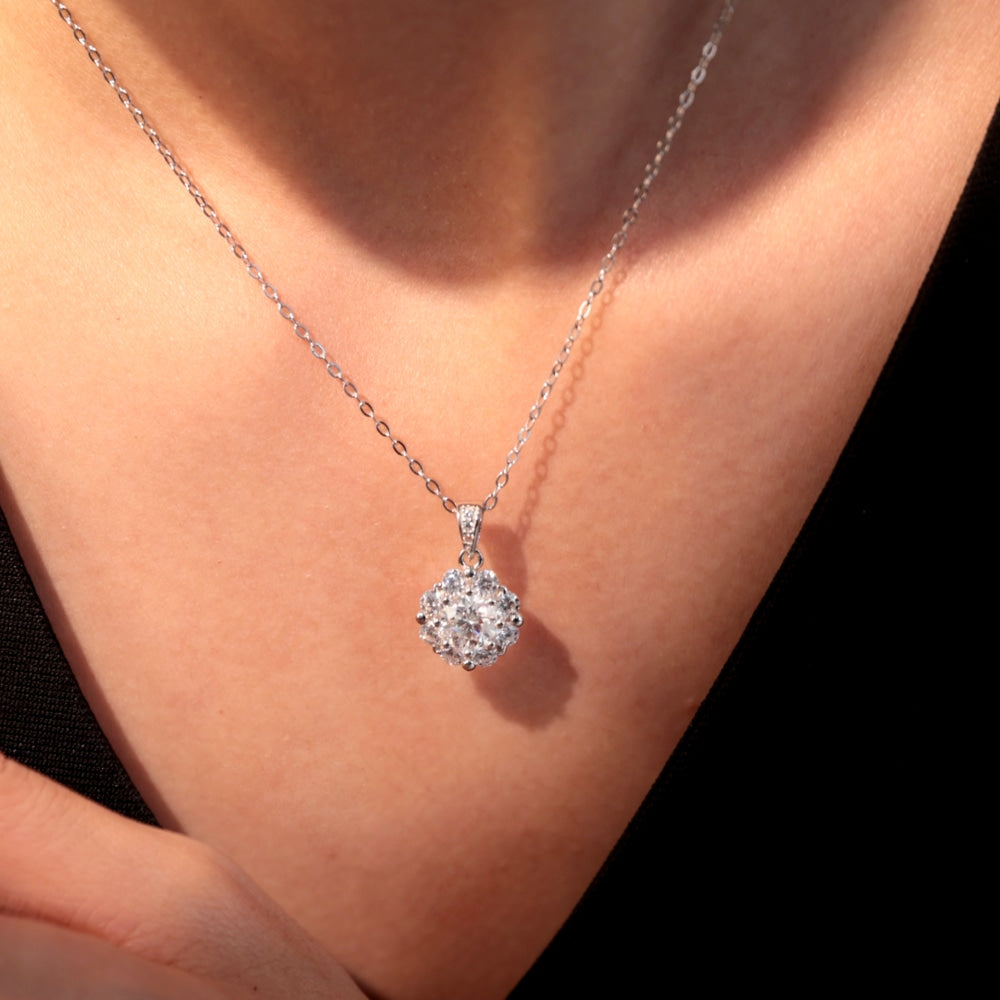Aurore Lotus Necklace in Moissanite