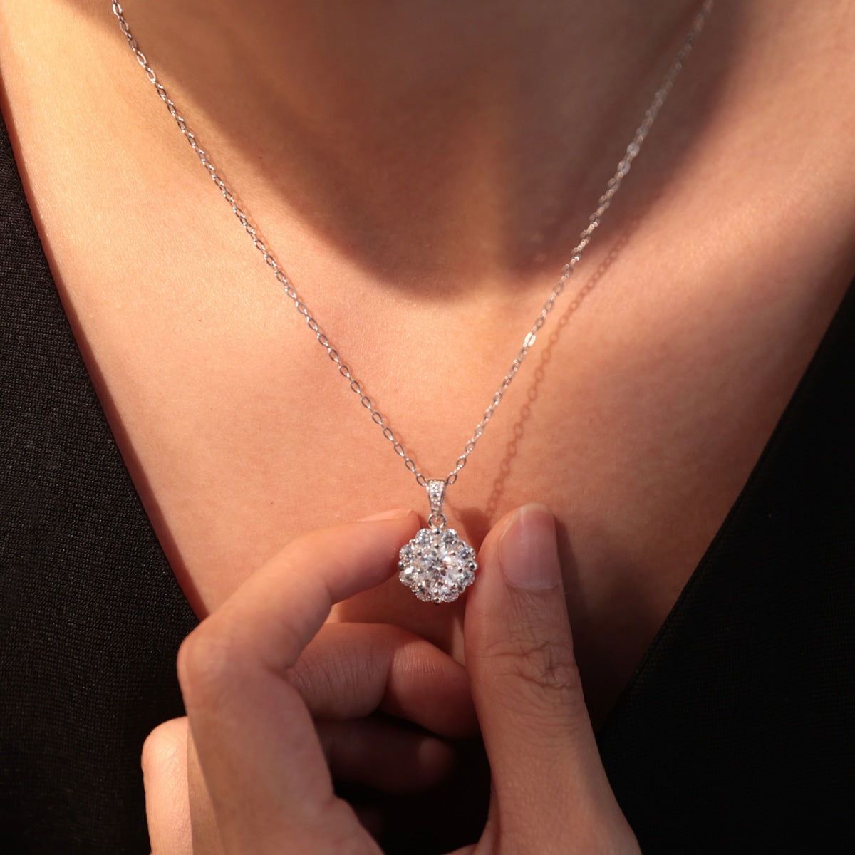 Aurore Lotus Necklace in Moissanite