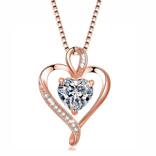 Avery Heart Necklace in Rose gold