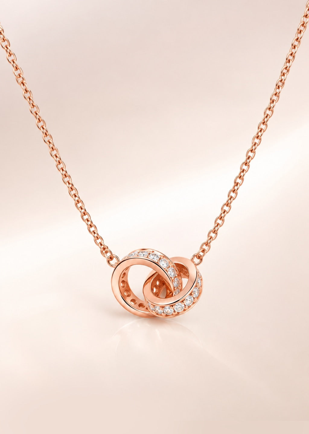 Amélie Interlocking Pendant Necklace in Rose Gold