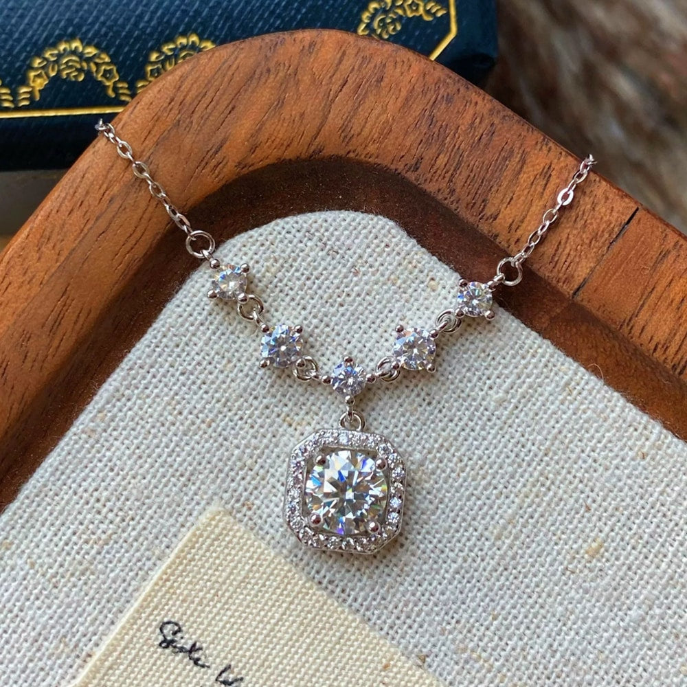 River 2ct Diamond Necklace in Moissanite