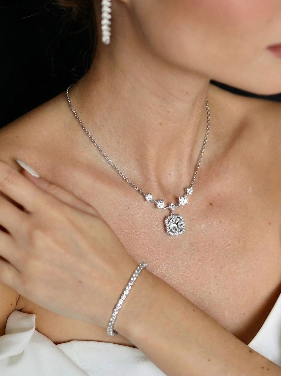 River 2ct Diamond Necklace in Moissanite